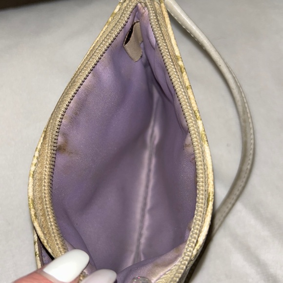 (4 for $80) Coach Waverly Heart Wristlet 🤍💛 - Picture 7 of 10